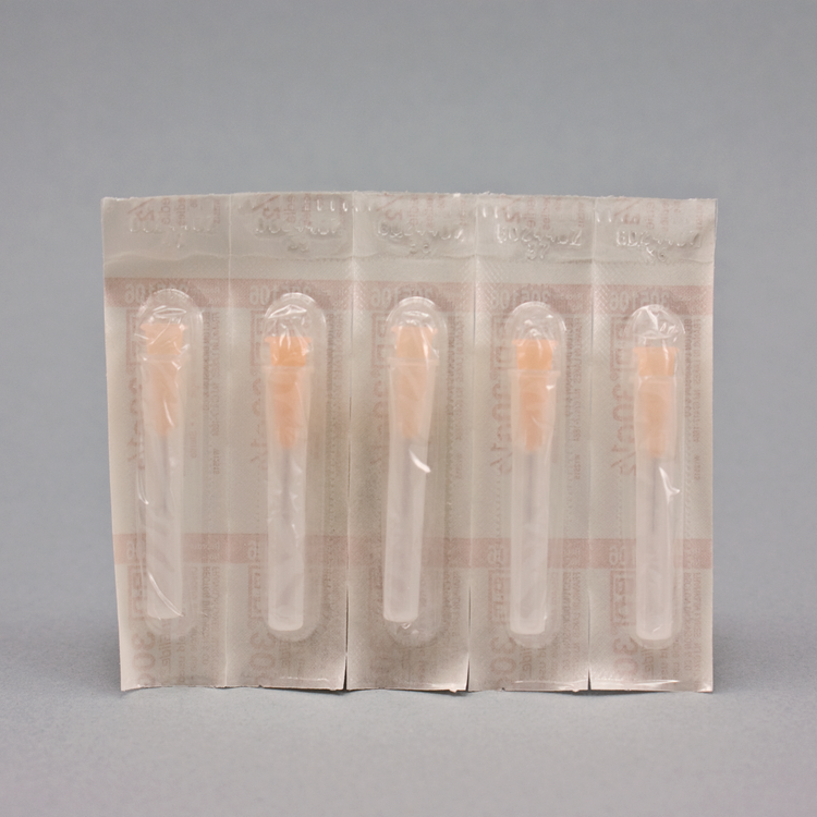 BD 305106 PrecisionGlide 30 G x 1/2 in. Hypodermic Plastic Blister Pack Needle