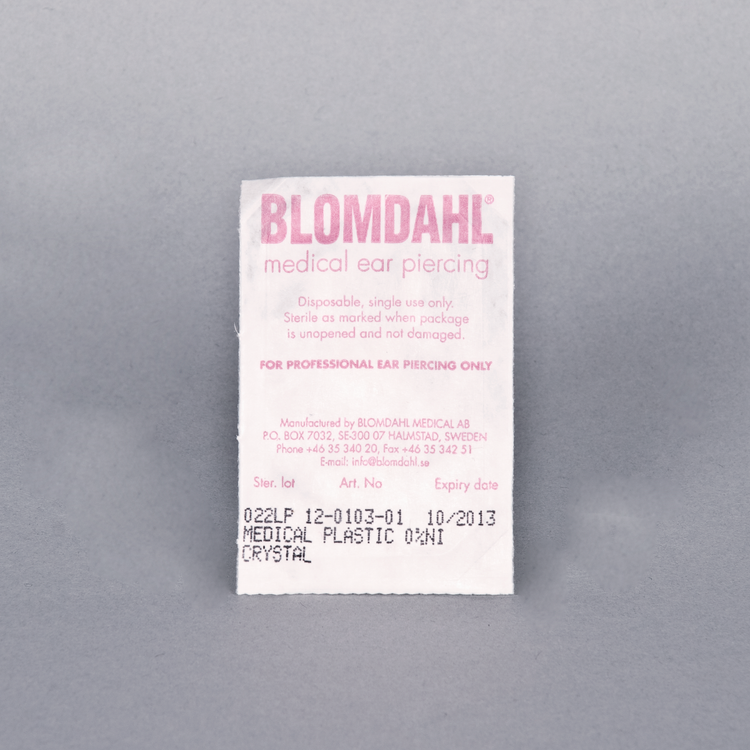 Blomdahl Earring Cassettes for use with Blomdahl Piercing Gun only, Medical Plastic Crystal, Box of 10