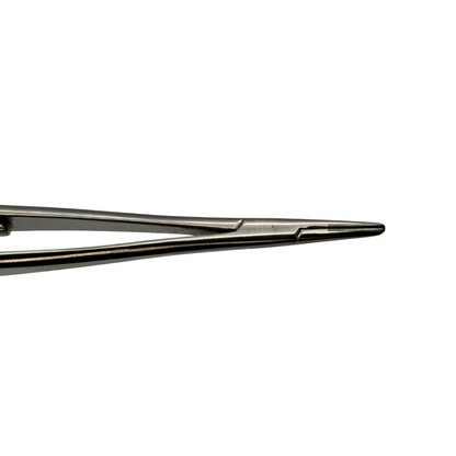 Castroviejo Needle Holder 7 in, STR W/lock, Serrated, TC